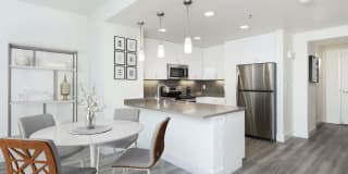 Avalon Towers on the Peninsula Gallery 10