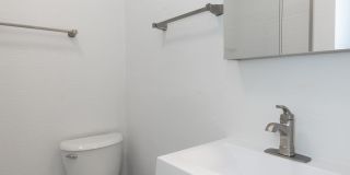 1027 Washington Street Gallery 6