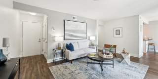 Linkhorn Bay Apartments Gallery 23