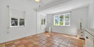 ALL THE CHARM! - Siesta Key 1+ acre on the Bay - 3 bed/ 2 bath pool home Gallery 24