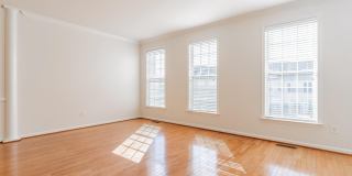 15675 WILLIAM BAYLISS Court Gallery 6