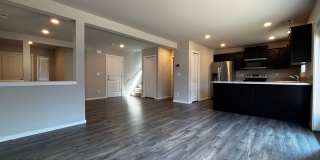 Wonderfully maintained Rainier Ridge Puyallup Home! Gallery 6
