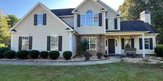 Spacious 4-Bedroom Home with Large Backyard & Excellent Location! Gallery 1