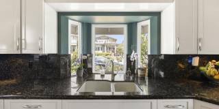 5618 Bellevue Avenue Gallery 10
