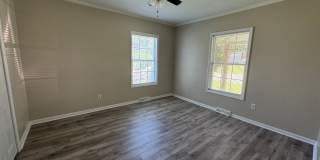 MOVE-IN READY! Gallery 8
