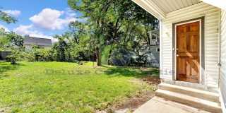 3 Bedroom Eastown Home! AVAILABLE NOW! Gallery 23