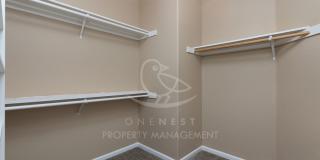 Beautiful 4 BD 2 BA Lincoln Home Gallery 25
