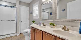 Gorgeous 4 bedroom pool house for rent w/ deeded beach access + pool & yard service included in the rent! Gallery 37