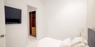 400 S Old Woodward Avenue Gallery 15