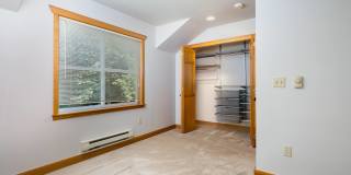 Pacific Pointe Apartments Gallery 22