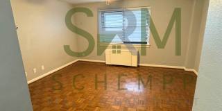 Updated 2BR/2BA on Bardstown Road with all utilities included now available! Gallery 16