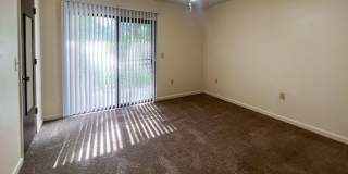 2/2 Flat in Napier Oaks available Early August! Gallery 15