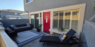 Charming Thousand Oaks Townhome with Attached 1 Car Garage  Assigned Parking Space Gallery 1