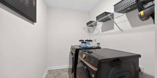 Like-New 4 bedroom 2.5 bathroom home with Custom Touches, open floor plan AND a Cul-de-sac lot! Must see! Gallery 32