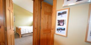 Pets Negotiable!  Walk to town, community hot tub! 2 month lease! Gallery 28