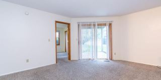 539 Henderson Crossing - Half Off Admin Fees & $350 Gift Card! Gallery 8