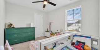 MOVE IN READY!-$500 OFF THE FIRST MONTHS RENT!-MOVE IN SPECIAL-BONUS ROOM!! Gallery 22