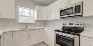 105 S D Street Gallery 6