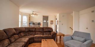 Huge 4 bed 2 bath townhouse near Northeastern with a move in special! Gallery 10