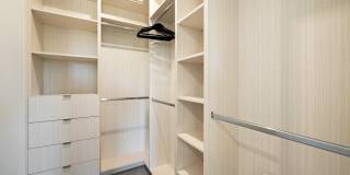 743 S Lake Avenue Gallery 28