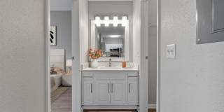 Elliot Baymeadows Gallery 30