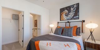 Taryn at 401 Gallery 28