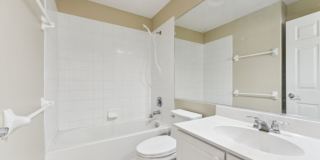 Spacious 3BR Townhome in Fort Myers Gallery 16