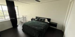 150 E Robinson St Gallery 14