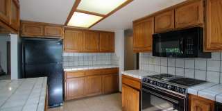 3 Bedroom Home for Rent in Redding CA | Office, RV Parking, Fenced Yard & 2-Car Garage Gallery 9