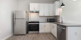 Middle Sound West Apartments Gallery 100