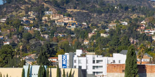 The Louise Los Feliz Gallery 29