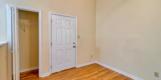 Walnut Springs Apartments Gallery 25