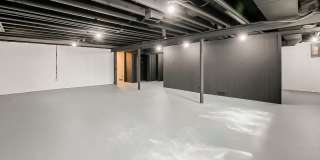 $2300 3 bed 2 bath bungalow Gallery 26