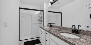 608 NE WATERS EDGE Lane Gallery 21