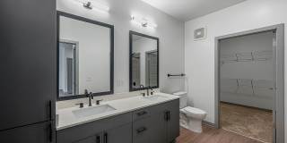 Populus Waterside Gallery 32