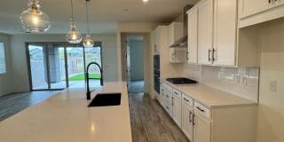 LIKE NEW 4 BEDROOM IN PEORIA Gallery 7