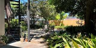 115 GRENADINE Street Gallery 27