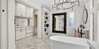304 N Royal Ascot Drive Gallery 40