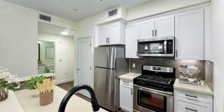 La Belle at Hollywood Tower Gallery 2