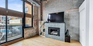 215 N Aberdeen Street Gallery 16