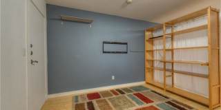 Cute studio in heart of north campus Gallery 1