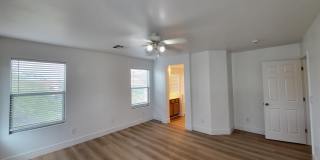 6142 Novelty St. Gallery 14
