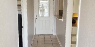 House for Lease -2505 Douglas Gallery 3