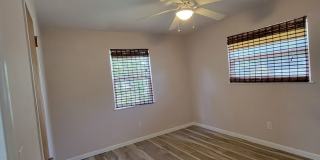 2 BEDROOM 1 BATH HOME Gallery 6