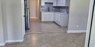 1205 West Wrenway Avenue Gallery 1