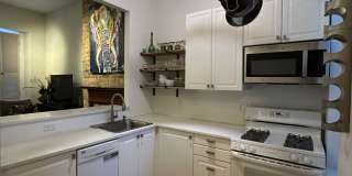 602 Lockhart Street Gallery 2