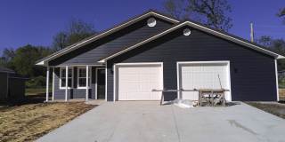 517 Apple St Gallery 1