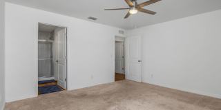 NOW AVAILABLE - 3/2 with 2 Car Garage in Mirror Lakes! Gallery 17