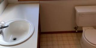 Large 2 Bedroom Hucrest Home! 1 Year Lease Required Gallery 10