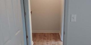 Beautiful Roanoke 2 bed 2 bath Duplex Gallery 8